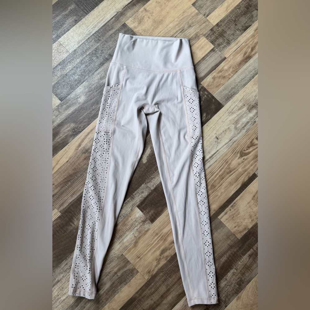 Aerie Chill Play Move High-Waist Paisley Laser-Cut Side Panel Leggings Small